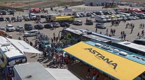 El paso de La Vuelta por el Circuito de los Arcos Imágenes del paso de La Vuelta por el Circuito de los Arcos