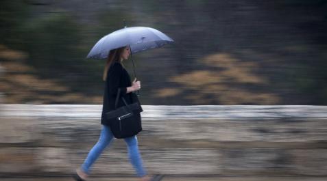 Se esperan cielos nubosos, viento, chubascos, tormentas y granizo. Se esperan cielos nubosos, viento, chubascos, tormentas y granizo.