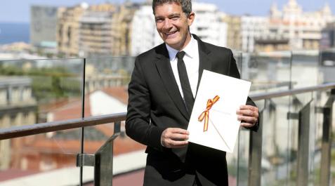 Banderas, sobre España: Banderas, sobre España: