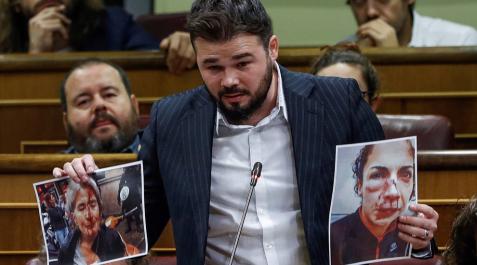 Rufián llama a los policías desplegados en Cataluña Rufián llama a los policías desplegados en Cataluña