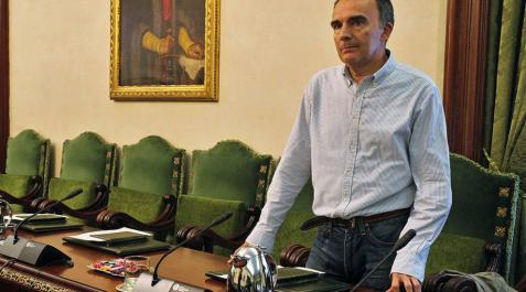 UPN y PSN acusan a Millera de 'darles plantón' en su primera comparecencia UPN y PSN acusan a Millera de 'darles plantón' en su primera comparecencia