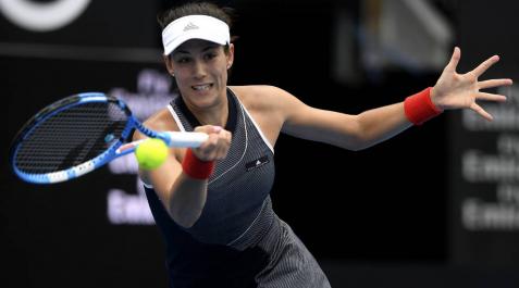 Muguruza se retira de Sidney tras derrotar a la belga Mertens Muguruza se retira de Sidney tras derrotar a la belga Mertens