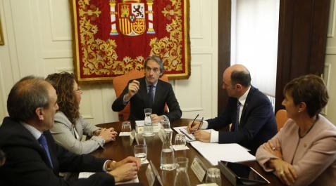 El Gobierno foral dice que todavía no hay que descartar la opción del TAV por Ezkio El Gobierno foral dice que todavía no hay que descartar la opción del TAV por Ezkio