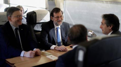 El trayecto inaugural del AVE Madrid-Castellón con Rajoy llega media hora tarde El trayecto inaugural del AVE Madrid-Castellón con Rajoy llega media hora tarde