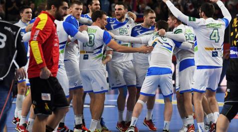 Los 'Hispanos' dan su peor cara y se complican las semifinales Los 'Hispanos' dan su peor cara y se complican las semifinales