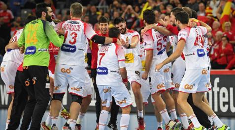 Los jugadores de la selección española celebran el triunfo ante Francia en la semifinal Los jugadores de la selección española celebran el triunfo ante Francia en la semifinal