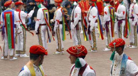 Las danzas de los Bolantes de Valcarlos regresan el Domingo de Pascua Las danzas de los Bolantes de Valcarlos regresan el Domingo de Pascua