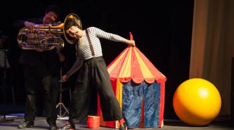 El ciclo Baluarte Txiki se clausura con 'Sueña el circo' El ciclo Baluarte Txiki se clausura con 'Sueña el circo'