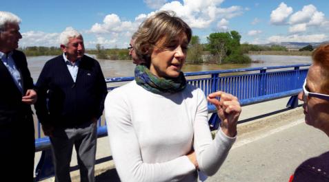 La ministra Tejerina aplaude el control de la riada en Navarra La ministra Tejerina aplaude el control de la riada en Navarra