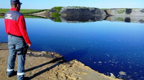 Importantes daños en Carcastillo por un vertido al río Aragón Importantes daños en Carcastillo por un vertido al río Aragón
