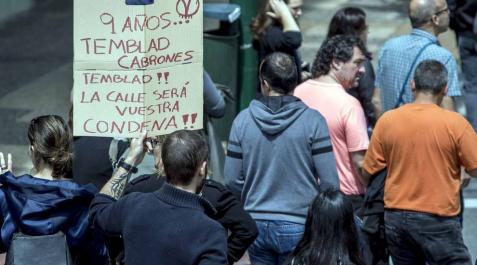 Manifestación contra la sentencia de 'La Manada' en Pamplona La manifestación ha comenzado a las 12.30 horas en el Palacio de Justicia y la marcha se dirige a la Plaza del Castillo