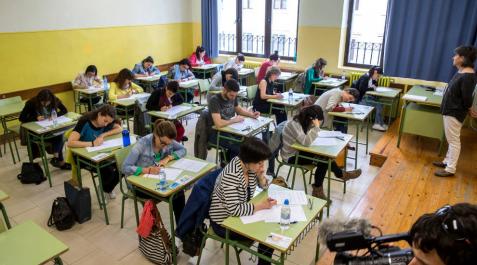 Un descuido de Educación podría dejar en suspenso la OPE de 2016 Un descuido de Educación podría dejar en suspenso la OPE de 2016
