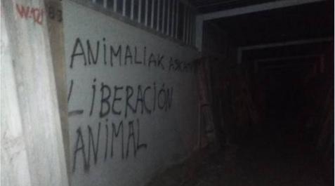 El Frente de Liberación Animal reivindica el sabotaje en los corrales del Gas El Frente de Liberación Animal reivindica el sabotaje en los corrales del Gas