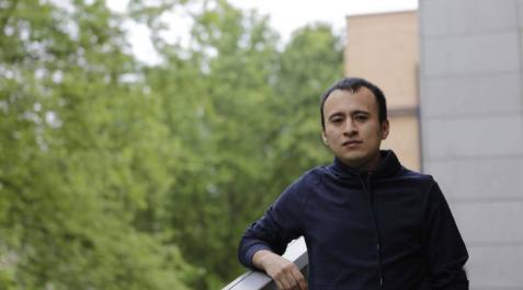 De chico de la limpieza a universitario con 12,549 De chico de la limpieza a universitario con 12,549