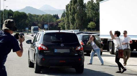 Los tres miembros de 'La Manada' salen de la cárcel de Pamplona Abandonan la cárcel los tres miembros de 'La Manada' que estaban en la prisión de Pamplona