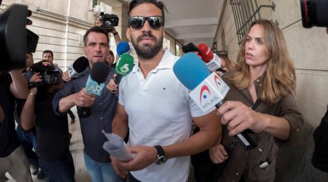 Uno de los miembros de La Manada intentó obtener el pasaporte el lunes Uno de los miembros de La Manada intentó obtener el pasaporte el lunes