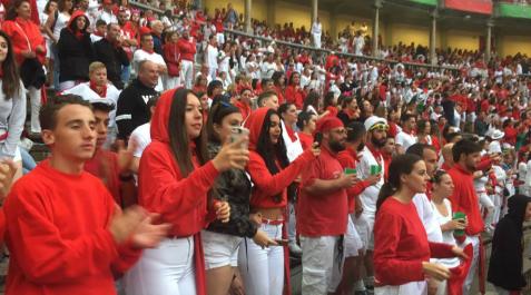 Imágenes del primer encierro de los sanfermines 2018 protagonizado por toros de Puerto de San Lorenzo.