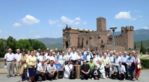 Navarra cuenta con 13 obispos misioneros repartidos en 8 países Navarra cuenta con 13 obispos misioneros repartidos en 8 países