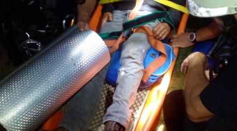 Rescatados siete senderistas franceses, uno de ellos herido en una pierna Rescatados siete senderistas franceses, uno de ellos herido en una pierna