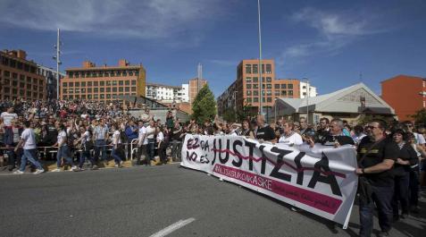 Manifestación en Pamplona contra la sentencia del 'caso Alsasua' Miles de personas en la manifestación contra la sentencia del 'caso Alsasua'