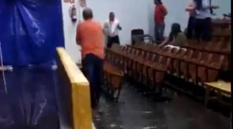 Una tromba de agua obliga a suspender el festival de este lunes en San Mateo Una tromba de agua obliga a suspender el festival de este lunes en San Mateo