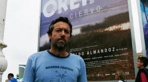 Koldo Almandoz: “Esta película no está muy masticada, me molesta el cine que subraya todo” Koldo Almandoz: “Esta película no está muy masticada, me molesta el cine que subraya todo”