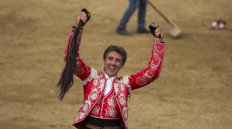 Los Hermoso de Mendoza, Pablo y Guillermo, lo bordan en Zafra (Badajoz)