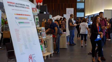 Un escaparate del emprendimiento en la I Feria del Autónomo El 29 de septiembre, Baluarte acogió la primera edición de la Feria del autónomo a iniciativa del Departamento de Desarrollo Económico del Gobierno de Navarra. Alrededor de 150 profesionales expusieron su trabajo diario en los stands instalados para la ocasión. El programa del evento también incluyó diferentes ponencias y la entrega de los Premios de Reconocimiento al Trabajo Autónomo.