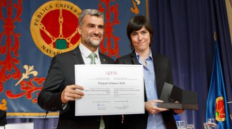 El CEIN y la ingeniera Raquel Urtasun, premiados por la UPNA El CEIN y la ingeniera Raquel Urtasun, premiados por la UPNA