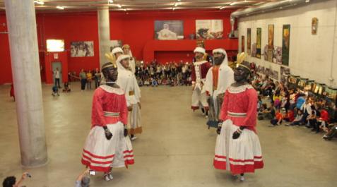 Los gigantes de Pamplona, una familia de acogida más para todos los menores Los gigantes de Pamplona, una familia de acogida más para todos los menores