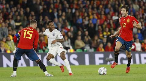 Sergio Ramos demuestra con imágenes que no pisó a Sterling Sergio Ramos demuestra con imágenes que no pisó a Sterling