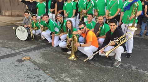 La charanga Jurramendi suena al sur de Montejurra La charanga Jurramendi suena al sur de Montejurra