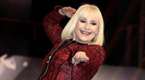 Raffaella Carrá saca nuevo disco de canciones navideñas con dos temas en castellano Raffaella Carrá saca nuevo disco de canciones navideñas con dos temas en castellano