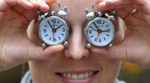 Los europeos piden a Bruselas eliminar el cambio de hora y la CE lo debate entre hoy y mañana Los europeos piden a Bruselas eliminar el cambio de hora y la CE lo debate entre hoy y mañana