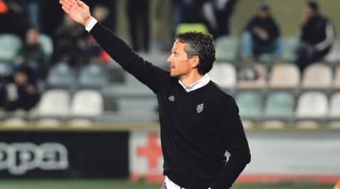 Xavi Bartolo, entrenador del Reus. Xavi Bartolo, entrenador del Reus.