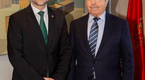 El rector de la UPNA, Alfonso Carlosena, y el presidente de MTorres, Manuel Torres. El rector de la UPNA, Alfonso Carlosena, y el presidente de MTorres, Manuel Torres.