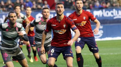 Osasuna 1 - 0 Granada Imágenes del partido Osasuna-Cádiz disputado en El Sadar.