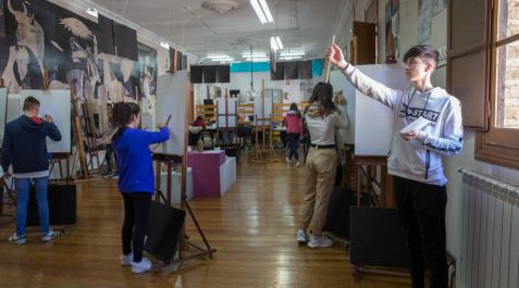 Creatividad e iniciativa, en la Escuela de Arte y Superior de Diseño de Corella Creatividad e iniciativa, en la Escuela de Arte y Superior de Diseño de Corella