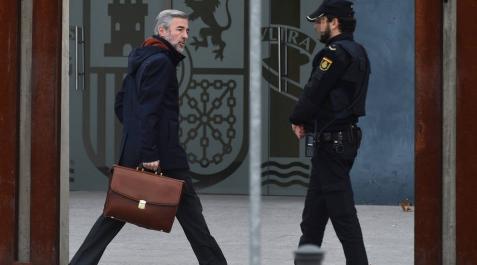 El exministro del Interior y expresidente de la Comisión de Auditoría Bankia, Ángel Acebes, a su llegada a la Audiencia Nacional para declarar en el juicio por la salida a Bolsa de Bankia. El exministro del Interior y expresidente de la Comisión de Auditoría Bankia, Ángel Acebes, a su llegada a la Audiencia Nacional para declarar en el juicio por la salida a Bolsa de Bankia.