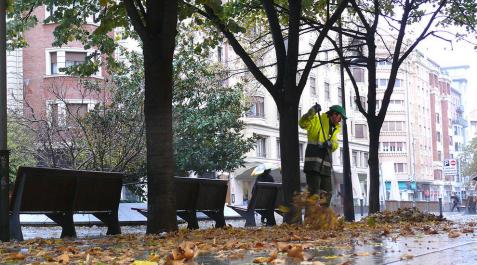 Fuertes vientos en Pamplona_7 Fuertes vientos en Pamplona