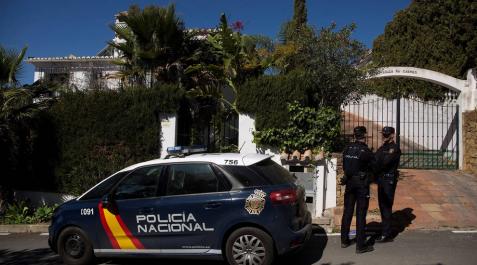 Detenido un hombre como presunto autor de la muerte de su mujer en Estepona Detenido un hombre como presunto autor de la muerte de su mujer en Estepona