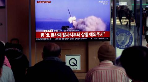 Corea del Norte exhibe misiles más avanzados pero Seúl y Washington reprimen el tono Corea del Norte exhibe misiles más avanzados pero Seúl y Washington reprimen el tono