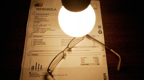 La nueva factura horaria de la luz ha entrado este jueves en vigor La nueva factura horaria de la luz ha entrado este jueves en vigor
