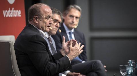 Exministros de Industria instan en Pamplona a afrontar los retos en la Exministros de Industria instan en Pamplona a afrontar los retos en la