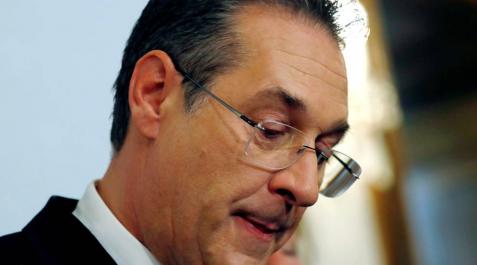Cae el Gobierno austríaco por un escándalo de corrupción del líder ultra Cae el Gobierno austríaco por un escándalo de corrupción del líder ultra