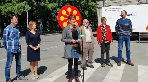 La candidata de EH Bildu a la Presidencia del Gobierno foral, Bakartxo Ruiz, en un acto electoral en Pamplona La candidata de EH Bildu a la Presidencia del Gobierno foral, Bakartxo Ruiz, en un acto electoral en Pamplona