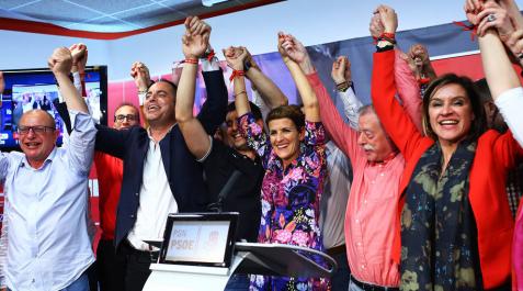 Chivite se ve presidenta pero rechaza acuerdos con Esparza y EH Bildu Chivite se ve presidenta pero rechaza acuerdos con Esparza y EH Bildu