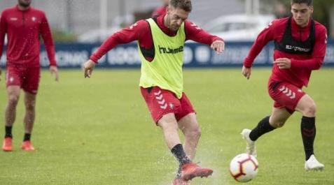 Roberto Torres, en el entrenamiento de este miércoles. Roberto Torres, en el entrenamiento de este miércoles.