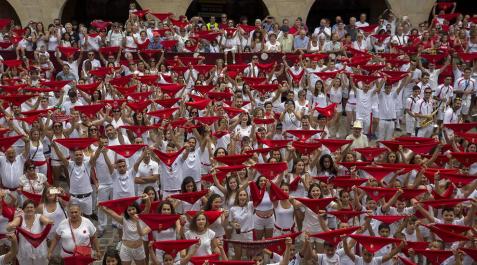 Cohete de las fiestas de Puente la Reina 2018 Todas las imágenes del comienzo de las fiestas patronales de Puente la Reina 2018