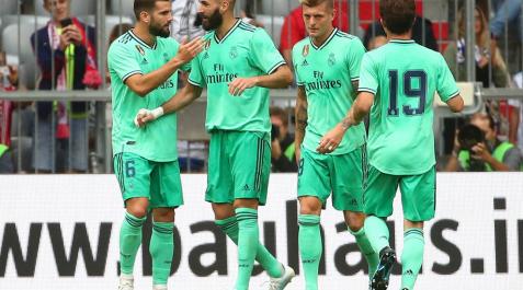 Benzema evita otro naufragio de un Real Madrid muy blando en defensa (5-3) Benzema evita otro naufragio de un Real Madrid muy blando en defensa (5-3)